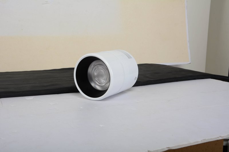 筒灯射灯：打造个性家居氛围的秘密武器